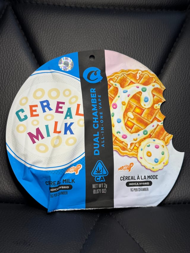 Cookies Cereal Milk × Cèreal À La Mode vape — angle 1